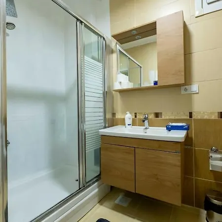 Lägenhet 3-bedroom With Balcony *
