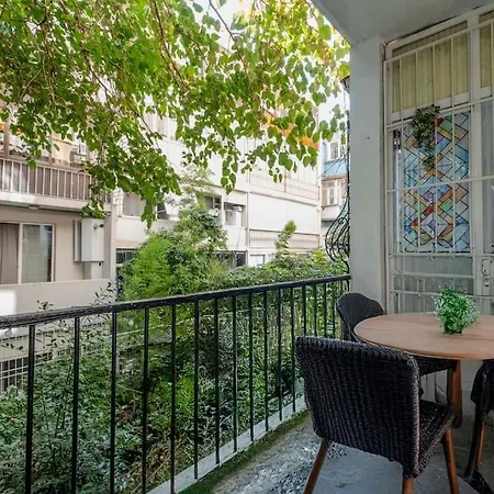 3-bedroom With Balcony Apartment