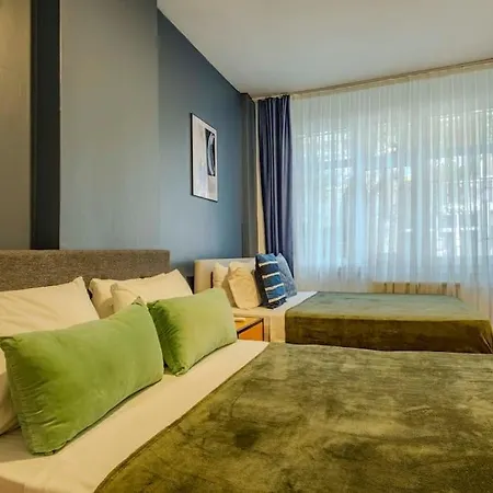 3-bedroom With Balcony Istanboel